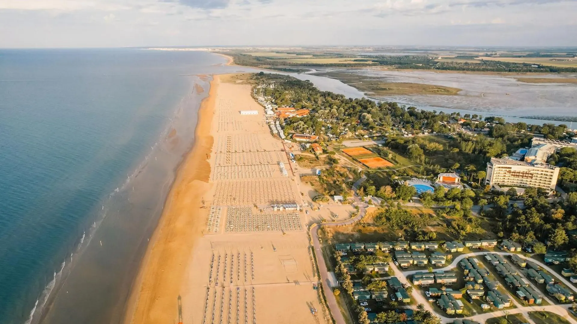 Bright Flat Close To Bibione Promenade 0*,
